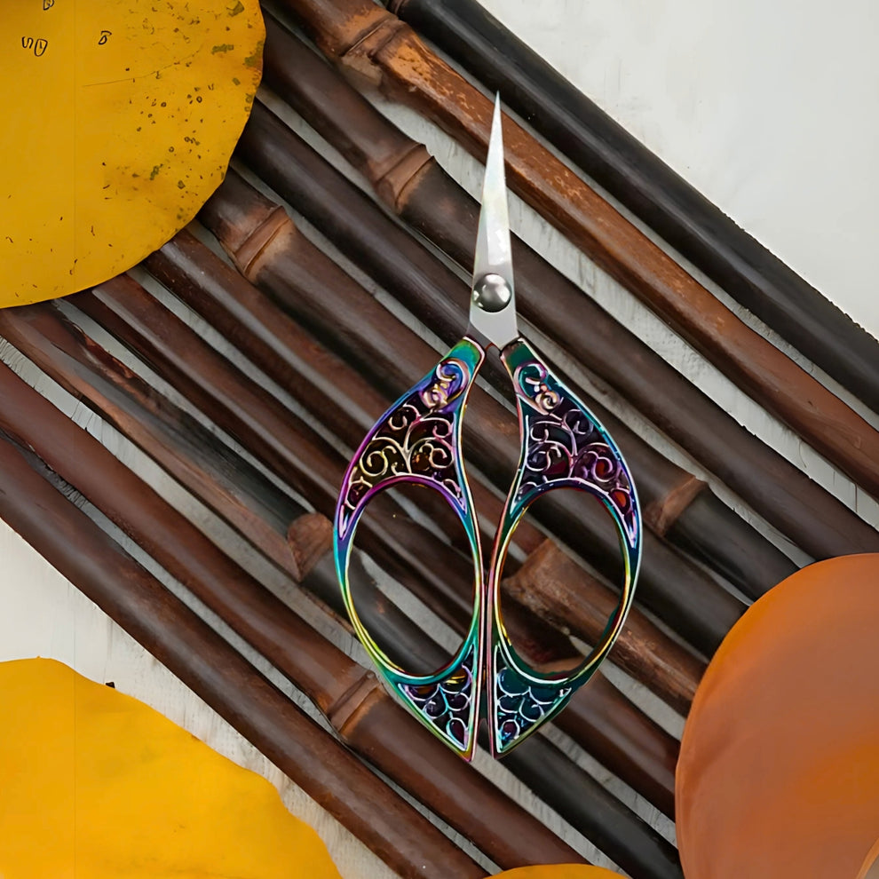 Baroque Style Vintage Embroidery & Crochet Scissors – Materialism