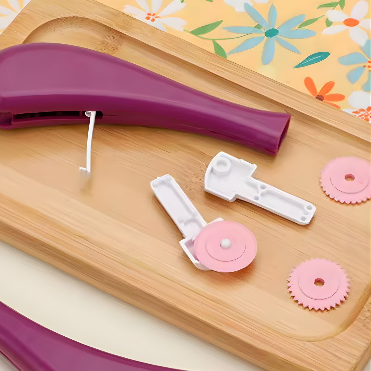 Berry-Toned Tracing Wheel with Two Extra Wheels