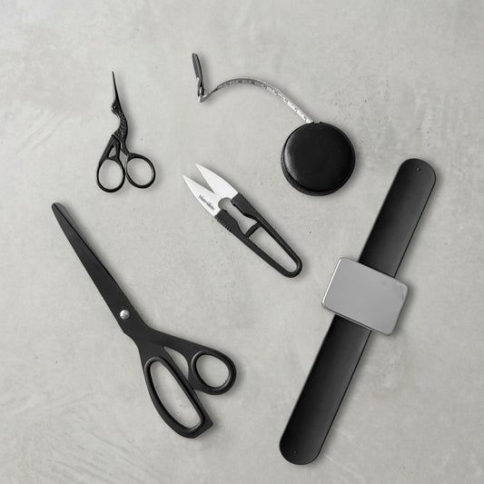 Basic Sewing Kit | Black Sewing Essentials Kit